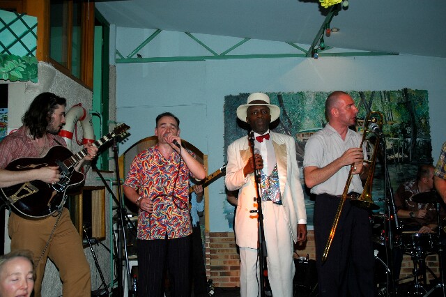 min 2006 05 14 guinguette mp 343